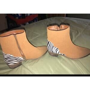 Bandolino Women's 42 11.5 Nanina Side Zipper Zebra Print Suede Brown Leather